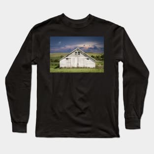 Beautiful Old Barn Pictures - White Barn Long Sleeve T-Shirt